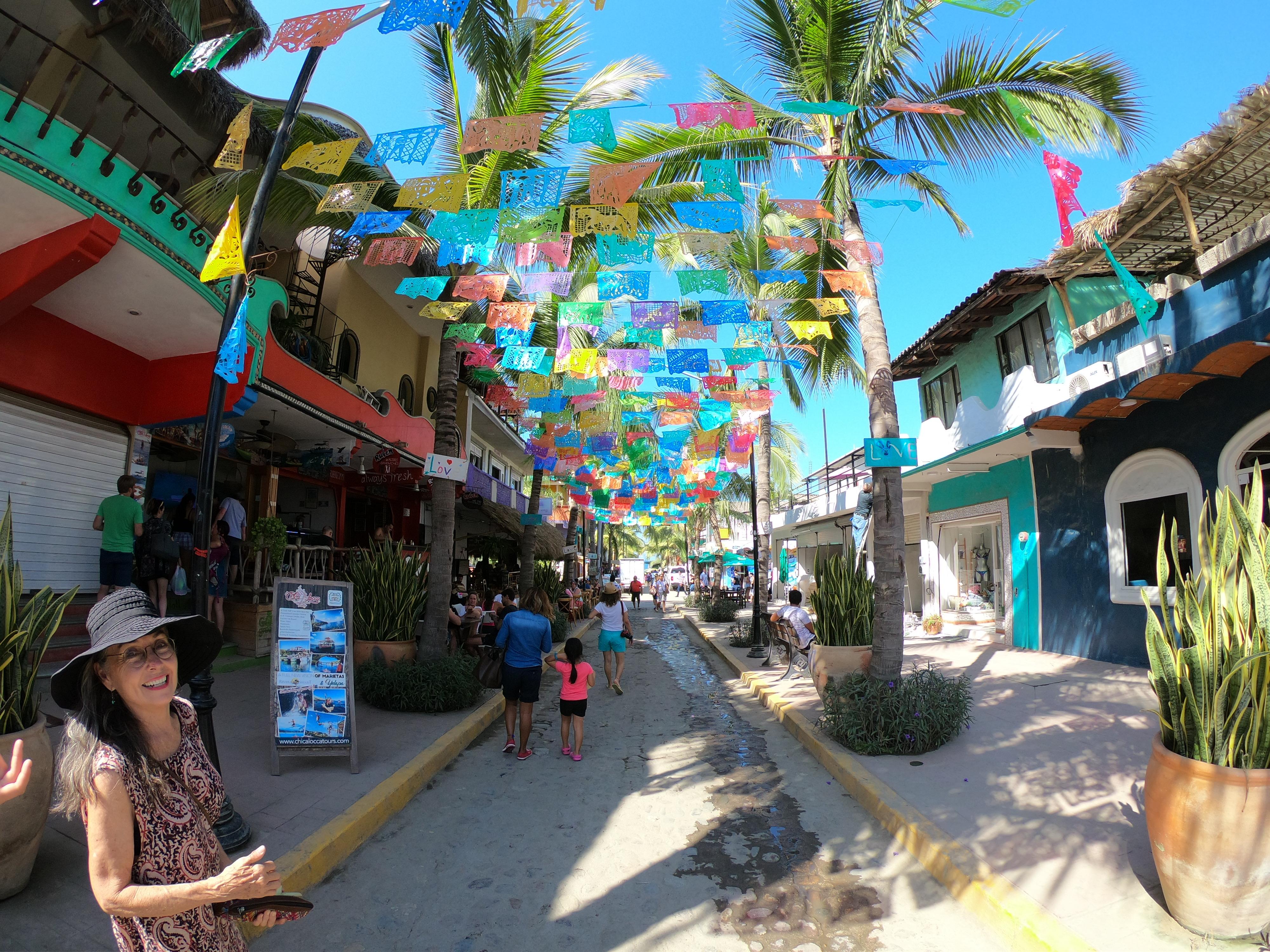 Casa Loteria: Colorful Family Retreat with Pool in Pueblito Sayulita Hotel Exterior photo