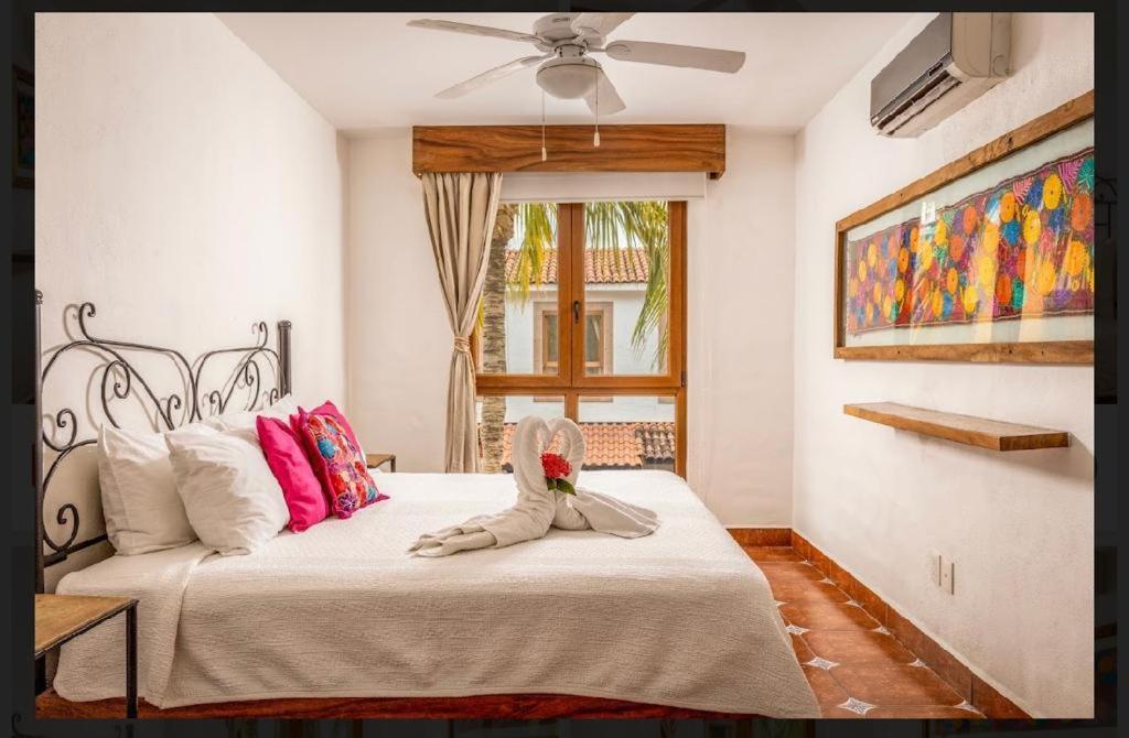Casa Loteria: Colorful Family Retreat with Pool in Pueblito Sayulita Hotel Exterior photo